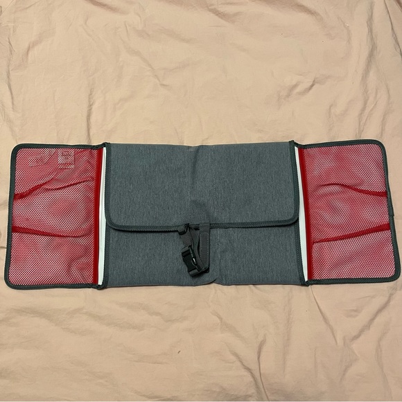 Sprout Change Mat Herschel Supply Co. Grey - Picture 5 of 12